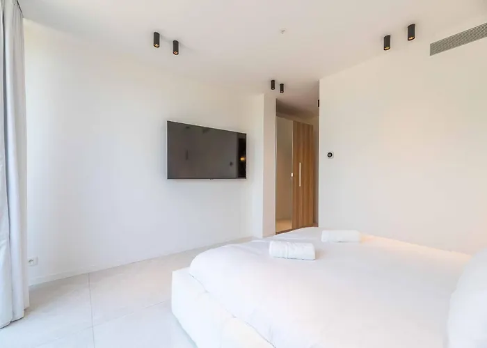 Monte Sereno Villa *